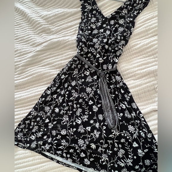 LOFT Dresses Sleeveless Black And White Summer Dress Loft Plus Size